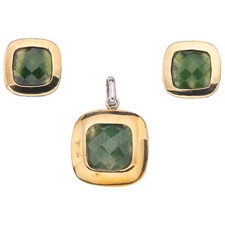 SET OF PENDANT AND PAIR OF EARRINGS WITH JADE IN YELLOW AND WHITE GOLD 14K Pendant with articulated chain link.