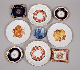 Lote de 9 piezas. Diferentes orígenes y diseños. SXX En porcelana, algunas Limoges y Bavaria. Marca Kaiser, Bareuther, Schumann, otras.