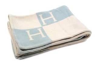 An Hermes White and Blue "Avalon" Blanket, 40"x 51".