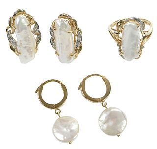Three Pieces Gold and Pearl Jewelry