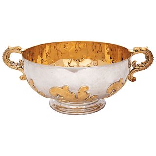 FRUIT BOWL, MEXICO, 20TH CENTURY, TANE Silver with vermeil, Decorated with plant motifs and two side handles, 4.3 x 6.6 x 7.4" (11 x 17 x 19 cm), Weig