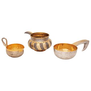 MIXED LOT MEXICO, 20TH CENTURY TANE Silver with vermeil Consists of a jug, tank and swan centerpiece 764 g