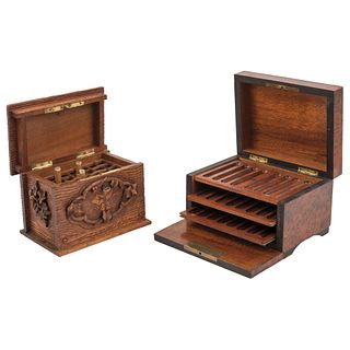 PAIR OF CIGAR BOXES EARLY 20TH CENTURY Carved wood with floral decoration and veneered wood Folding lid 5.1 x 8.2 x 6.2" (13 x 21 x 16 cm)