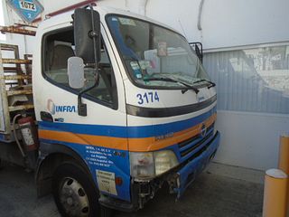Camión Hino 300 2011