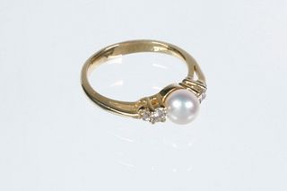 14K GOLD, PEARL AND DIAMOND RING