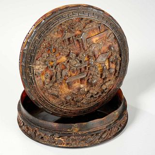 Chinese Export carved shell snuff box
