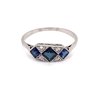 1920Õs Art Deco Platinum Diamond & Sapphire Ring