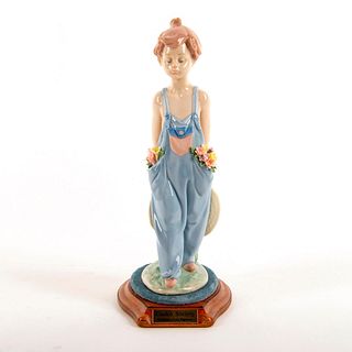 Pocket Full of Wishes 1007650 - Lladro Porcelain Figure