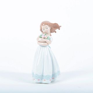 Tender Innocence 1008248 - Lladro Porcelain Figure