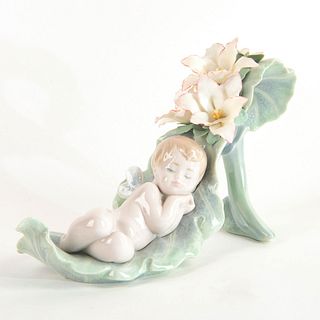 Dreaming On Dew Drops 1006787 - Lladro Porcelain Figure