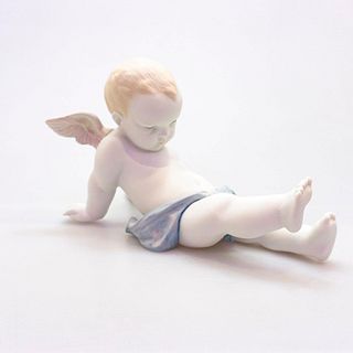 Sitting on the Clouds 01011921 - Lladro Porcelain Figure