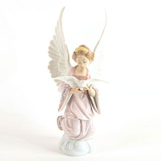 Angel of Peace 1006131 - Lladro Porcelain Figure