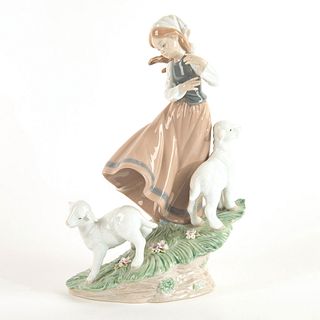 Country Life 1006964 - Lladro Porcelain Figure