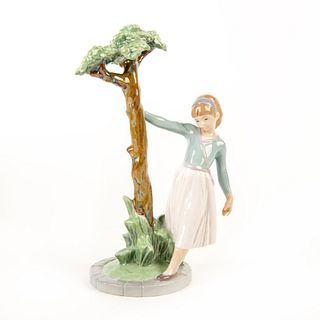 Tree of Reflections 01008445 - Lladro Porcelain Figure