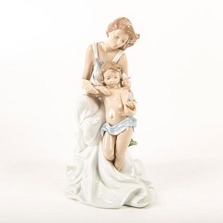 Where Love Begins 01007649 - Lladro Porcelain Figure