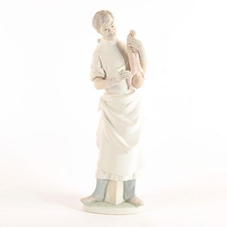 Obstetrician (Matte) 1014763 - Lladro Porcelain Figure