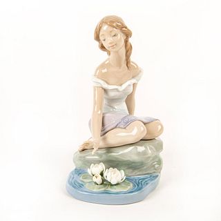 Reflections of Helena 01007706 - Lladro Porcelain Figure
