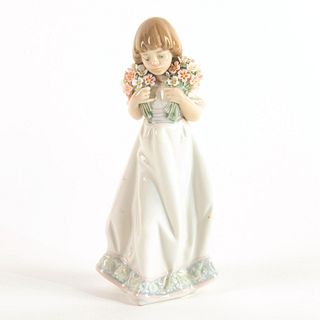 Spring Bouquets 1007603 - Lladro Porcelain Figure