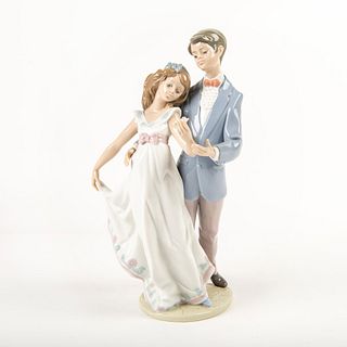 Now and Forever 01007642 - Lladro Porcelain Figure