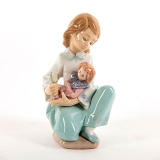Thoughtful Caress 1005990 - Lladro Porcelain Figure