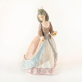 Jolie 1005210 - Lladro Porcelain Figure