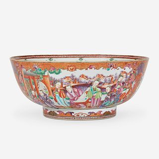 A Chinese Export Porcelain Mandarin Palette Punch Bowl, Late 18th/early 19th century
