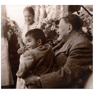 HERMANOS MAYO, Diego con Guillermo Meza niño, 1955, Unsigned, Vintage print, 7.8 x 8.6" (20 x 22 cm)