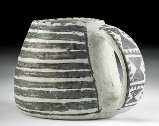Prehistoric Anasazi Black-On-White Pottery Mug