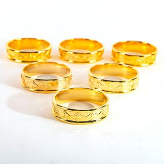 Set of Decorative Gold Painted Napkin Rings, 6