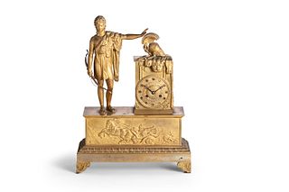 Pendola in bronzo dorato con David, che prima di andare a combattere il gigante Golia, rifiuta di armarsi, ornata sul fronte da fregio con il carro di