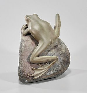 Phil Vanerlei Sculpture of a Frog on a Rock