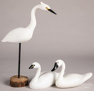 Reineri carved and painted egret, and two swans