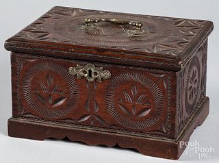 Chip carved dresser box, 18th/19th c.