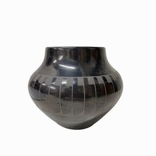 Carmelita Dunlop Vintage Black Pottery Vase 