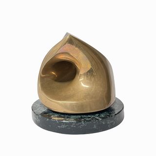 DS Bronze Sculpture on Marble Base
