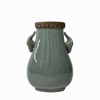 Qing Dynasty Cracker Glaze Vase