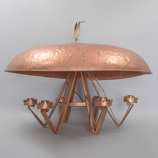 Lámpara de techo. SXX. Elaborado en cobre martillado y aplicación de madera. Para 6 luces. Con pantalla circular y solera. 45 x 79 cm Ø