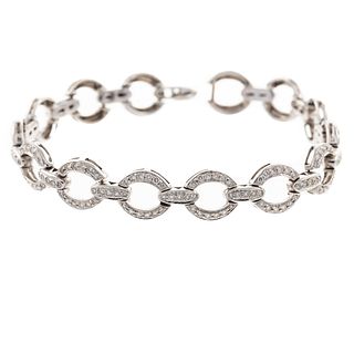 An Open Circle Diamond Link Bracelet in 18K
