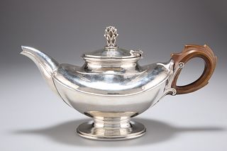 OMAR RAMSDEN (1873-1939)
 AN ARTS AND CRAFTS SILVER TEAPOT,