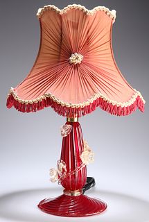 A 1950s MURANO RED AND GOLD GLASS TABLE LAMP, of fluted des