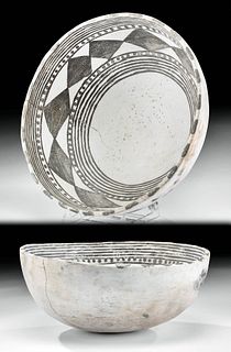 Large Anasazi Mesa Verde Black-on-White Pottery Bowl