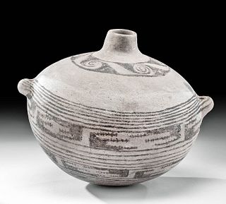 Anasazi Black-on-White Pottery Jar w/ Handles
