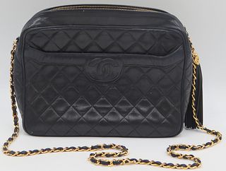 COUTURE. Vintage Chanel Quilted Shoulder Bag.