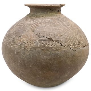 Large Pre-Columbian Inca Incise Pot