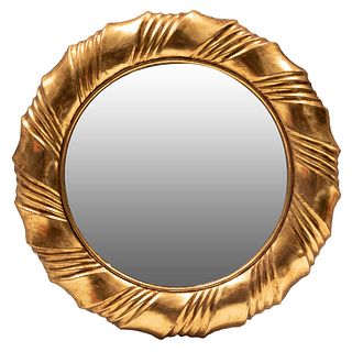 Espejo. SXX Diseño circular. Elaborado en madera y pasta dorada. Con luna circular. Decorado con elementos orgánicos. 82 cm diámetro