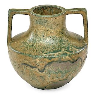 MERRIMAC Two-handled vase