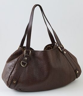Gucci Dark Brown Leather Abbey Hobo Handbag, with brown leather double handles and gold hardware, the interior of the bag lined in a tricolor equestri