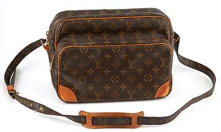 Louis Vuitton Brown Monogram Coated Canvas Nil Shoulder Bag, the adjustable strap with vachetta leather and brass accents, with front zip compartment 
