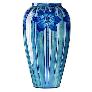 NEWCOMB COLLEGE Large early vase w/ lilies