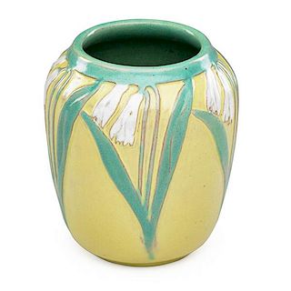 MARY L. YANCEY;  IOWA STATE Fine vase